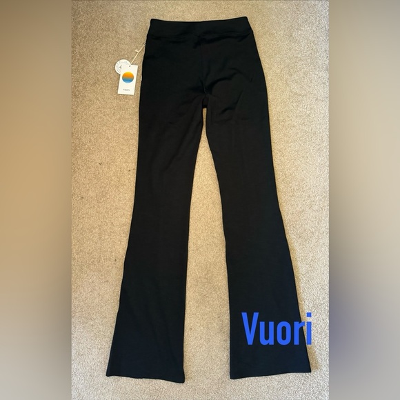NWT Vuori Lux Rib Bootcut Legging Pant Black * Small - Picture 2 of 3